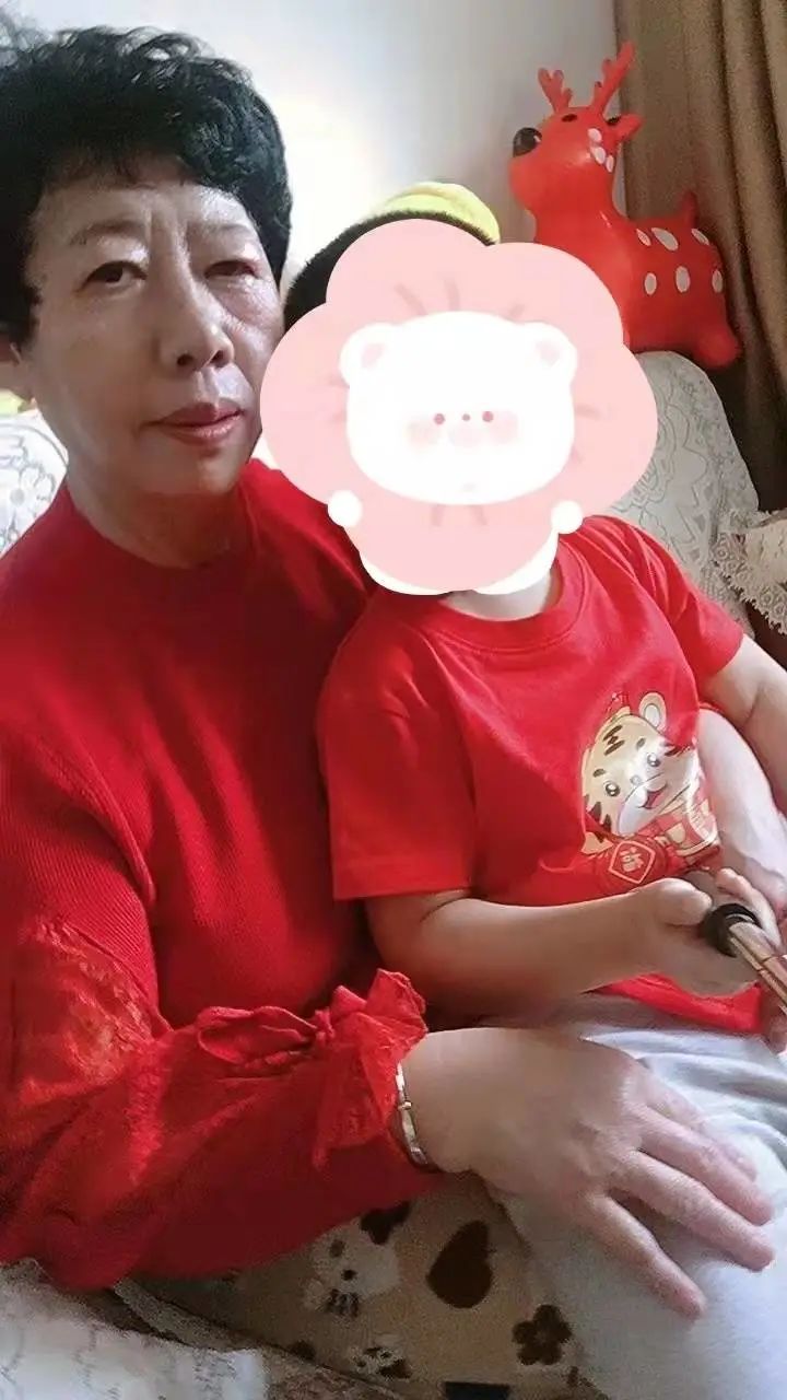 DƬ